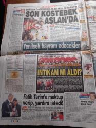 Star Gazetesi - 6 Ekim 2002 - Galatasaray'da Köstebek İddiası - Fenerbahçe'den Washington Kadro Dışı - Sabancı Ailesi Özdemir Sabancı İle Birlikte Öldürülen Toyotasa Genel Müdürü Haluk Görgün'ün Eşi Ve Çocuklarını Mahkemeye Verdi - Sakıp Sabancı Susuyor - ABD Üsleri İstedi - Yaşar Nuri Öztürk - Sakarya Titredi Cem Uzan'a Başbakanlık Sözü Verdi