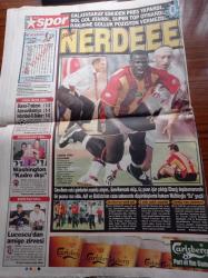 Star Gazetesi - 6 Ekim 2002 - Galatasaray'da Köstebek İddiası - Fenerbahçe'den Washington Kadro Dışı - Sabancı Ailesi Özdemir Sabancı İle Birlikte Öldürülen Toyotasa Genel Müdürü Haluk Görgün'ün Eşi Ve Çocuklarını Mahkemeye Verdi - Sakıp Sabancı Susuyor - ABD Üsleri İstedi - Yaşar Nuri Öztürk - Sakarya Titredi Cem Uzan'a Başbakanlık Sözü Verdi
