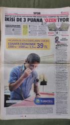 Hürriyet Gazete 18 Nisan 2015 Kamera Çözdü,Orhan Pamuk,Aydın Doğan,Damla Sönmez,Ahmet Davutoğlu,Zeljko Obradovic,Oscar Cardozo,Jan Vesely,Ömer Onan,Nordin Ambarat,Burak Yılmaz,Selçuk İnan,Wesley Sneijder,Dario Saric,Orgeneral Akın Öztürk,Abdullah Gül,Yılmaz Erdoğan,Cem Yılmaz,Sevcan Zabit,Seri İlanlar,İstikbal - Vichy - Bimeks - Arçelik Reklamı