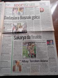 Akit Gazetesi - 27 Mayıs 1998 - Erzurumspor Kulübü Başkanı Cemal Polat - Hamza Yerlikaya - Sakaryaspor Finalde - Sekiz Yılık Kesintisiz Eğitim Belası - Gazeteci Nurettin Şirin Adalet İstiyor - Müsiad'ı Kapatma Girişimine Sakıp Sabancı da İsyan Etti - Nurettin Sözen Yumruk Olayını Çarpıttı - Abdüllatif Şener - Akın Birdal'a Yönelik Suikast Girişimi - Fatih Karaca Yeniden RTÜK Üyesi