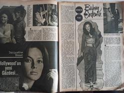 Ses Haftalık Aktüalite Sinema Tiyatro Müzik ve Gençlik Mecmuası Dergisi - 16 Ekim 1971 - Sayı:42 - Bahar Erdeniz - Ali Ağabey - Ferdinant Manukyan - Sülün Osman - Muameleci Eskenazi - Sami Tunç - Yılmaz Güney - İşte Yeşilçam haberi - Fikret Hakan - Hümeyra - Uğur Güçlü - Hüseyin Ceza - Engin Çağlar - Emel Yücel - Aliye Rona - Cutex Oje Reklamı - Nesrin Sipahi - Jacqueline Bisset - Bahar Erdeniz - Ayhan Işık - Keriman Halis - Edison Ampul Reklamı - Ray Charles - Perdeler Açıldı haberi - VOG Külotlu Çorap Reklamı - Feridun Karakaya - Turgut Boralı - Vasfi Rıza Zobu - Bedia Muvahhit - Gönül Ülkü - TAT Salça Reklamı - OMO Deterjan Reklamı - İva Zanicchi - Nonna Bella - Meriç Başaran - Cem Karaca - Elke Sommer fotoğraf ve haberi - Dergi Tam Değildir Sadece 28 Sayfası Mevcuttur