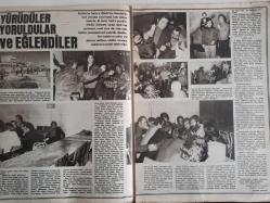 Ses Haftalık Aktüalite Sinema Tiyatro Müzik ve Gençlik Mecmuası Dergisi - 12 Kasım 1977 - Sayı:46 - Seyyal Taner - Fikret Hakan - Fatma Girik - Cüneyt Arkın - Aziz Nesin - Tarık Akan - Müjdat Gezen - Şefik Döğen - Necla Nazır - Türkan Şoray - Kadir İnanır - Orhan Aksoy - Cihangir Gaffari - Melek Nasır - Goli Zengina - İraj Ghaderi - Rıza Fazeli - Seçil Heper - Muazzez Abacı - Ela Altın - Melih Caculi - Ela Altın - Richard Burton - Liz Taylor - Suzy Hunt - David Cossidy - Üstün Doruk- Sezen Aksu - Neşe Karaböcek - Nükhet Duru - Mehmet Teoman - Serter Bağcan - Ali Rıza Binboğa - Ayşe Mat fotoğraf ve haberi - Dergi Tam Değildir Sadece 16 Sayfası Mevcuttur