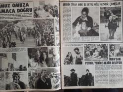Ses Haftalık Aktüalite Sinema Tiyatro Müzik ve Gençlik Mecmuası Dergisi - 12 Kasım 1977 - Sayı:46 - Seyyal Taner - Fikret Hakan - Fatma Girik - Cüneyt Arkın - Aziz Nesin - Tarık Akan - Müjdat Gezen - Şefik Döğen - Necla Nazır - Türkan Şoray - Kadir İnanır - Orhan Aksoy - Cihangir Gaffari - Melek Nasır - Goli Zengina - İraj Ghaderi - Rıza Fazeli - Seçil Heper - Muazzez Abacı - Ela Altın - Melih Caculi - Ela Altın - Richard Burton - Liz Taylor - Suzy Hunt - David Cossidy - Üstün Doruk- Sezen Aksu - Neşe Karaböcek - Nükhet Duru - Mehmet Teoman - Serter Bağcan - Ali Rıza Binboğa - Ayşe Mat fotoğraf ve haberi - Dergi Tam Değildir Sadece 16 Sayfası Mevcuttur