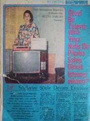 Ses Haftalık Aktüalite Sinema Tiyatro Müzik ve Gençlik Mecmuası Dergisi - 12 Ağustos 1972 - Sayı:33 - Hülya Koçyiğit - Türkan Şoray - Cahit Oben - Nurcan Çilci - Hülya Darcan - Ceylan Ece - Edip Akbayram - Sezer İnanoğlu - Berker İnanoğlu - Sezer Güvenirgil - Metin Ersoy - Zeynep Aksu - Ringo - Hikmet Münir Ebcioğlu fotoğraf ve haberi - Dergi Tam Değildir Sadece 8 Sayfası Mevcuttur