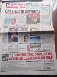 Hürriyet Gazetesi - 21 Eylül 1994 - Danimarkalı Futbolcu Pingel Fenerbahçe'ye Ateş Püskürdü - Beşiktaş Kalecisi Auman - Harika Avcı - İtalya Başbakanı Silvio Berlusconi Kanal D'ye Ortak Oldu -  Dansöz Nabi Sabuncu - Tansu Çiller'e Şantaj - Turgut Özal'ın Adamlarının Kanlı Savaşı - Emlakbank Genel Müdürü Engin Civan - En Büyük Petrol Anlaşması - Refah Partisi Manisa Belediye Başkan Adayı Bülent Arınç'ın Evini Türbanlı Kızlar Soydu - Ercan Yazgan - Kaygısızlar Dizisi