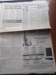 Hürriyet Gazetesi - 22 Mart 1995 - Sincan Eski Başkanı Aziz Gürsoy'un Şike İddiaları İhbar Kabul Edildi - Galatasaray'ın Yeni Kaptanı Bülent Korkmaz - Bayern Münih Ajax Maçı Hakemi Ahmet Çakar - Ünlü Seks Fantezileri - Madonna - Tina Turner - Julio Iglesias - Pınar Eliçe - Serbest Nevruz Sakin Geçti - Jandarma Asayiş Bölge Komutanı Hasan Kundakçı - 3 Bin PKK'lı Çemberde