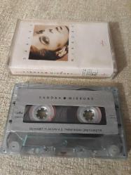 Mirrors Sandra ( Yonca 1986 )