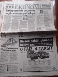 Hürriyet Gazetesi - 8 Şubat 1999 - Muzaffer Tema Türkan Şoray Gibi Öpen Yok - Galatasaray'ın Rumen Yıldızı Hagi'nin Doğum Günü Partisi - Televole Yine Dopdolu - Barış Manço'ya Saygı - Banu Alkan - Ortadoğu Ağlıyor Kral Hüseyin Öldü - Deniz Baykal Sağcılar Maço - Fazilet Partisi Lideri Recai Kutan- Yeni Ürdün Kralı Prens Abdullah Türk Dostu