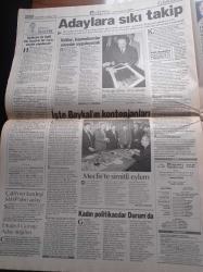 Hürriyet Gazetesi - 4 Şubat 1999 - Barış Manço'nun Ani Ölümü - Barış Manço Güz Yağmurları İle Göçtün Gittin Diyordu - Barış Manço'nun Cenazesinde İmam da Şarkısından Sözler Okudu- Barış Manço İçin Devlet Sanatçısı Unvanına Onay - Her Görüşmede Alaattin Çakıcı'yı Soyuyorlar - Hakan Şükür - Hasan Şaş - İşte Özlenen Efes Pilsen - Dokunulmazlar İkinci Perde Yazı Dizisi - Abdullah Çatlı - Mehmet Ağar -