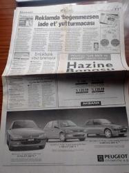 Hürriyet Gazetesi - 2 Kasım 1998 - Tansu Çiller Türbanlı Posterini Yakaladı - Deniz Baykal - Mesut Yılmaz'ın Kardeşi Turgut Yılmaz Siyasete Isınıyor - Oğuzhan Asiltürk Cihat İlan Etmedim - Fazilet Partisi'nde Necmettin Erbakan Krizi - Susurluk Geride Kalan Kadınlar Yazı Dizisi - Emlakbank Yasa Tanımıyor - Sarıyerspor Güle Oynaya