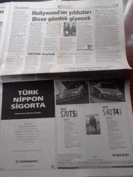 Hürriyet Gazetesi - 2 Kasım 1998 - Tansu Çiller Türbanlı Posterini Yakaladı - Deniz Baykal - Mesut Yılmaz'ın Kardeşi Turgut Yılmaz Siyasete Isınıyor - Oğuzhan Asiltürk Cihat İlan Etmedim - Fazilet Partisi'nde Necmettin Erbakan Krizi - Susurluk Geride Kalan Kadınlar Yazı Dizisi - Emlakbank Yasa Tanımıyor - Sarıyerspor Güle Oynaya