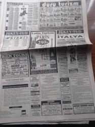 Hürriyet Gazetesi - 2 Kasım 1998 - Tansu Çiller Türbanlı Posterini Yakaladı - Deniz Baykal - Mesut Yılmaz'ın Kardeşi Turgut Yılmaz Siyasete Isınıyor - Oğuzhan Asiltürk Cihat İlan Etmedim - Fazilet Partisi'nde Necmettin Erbakan Krizi - Susurluk Geride Kalan Kadınlar Yazı Dizisi - Emlakbank Yasa Tanımıyor - Sarıyerspor Güle Oynaya