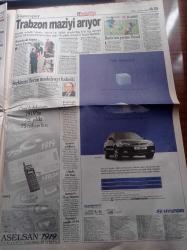 Hürriyet Gazetesi - 16 Ekim 1998 -  Türban Eylemcileri Serbest - Hülya Avşar Ve Ricky Martin Karşılıklı Göbek Attılar - Başbakanlık Kupası Sencer Can'ın - Milli Takım Teknik Direktörü Mustafa Denizli Finlandiya'yı Evinde Yeneceğim- Basketbolda Fenerbahçe Ayağa Kalktı - İşadamı Korkmaz Yiğit Mal Varlığımın Hesabını Verdim - Tansu Çiller Annenim Servetini Bana Sormayın - 900 Bin Türk Alman Oluyor - Çifte Vatandaşlık Nasıl İşliyor - Bülent Ecevit - Mesut Yılmaz - Akın Birdal - Yeşil Kod Adlı Mahmut Yıldırım