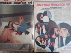 Ses Haftalık Aktüalite Sinema Tiyatro Müzik ve Gençlik Mecmuası Dergisi - 15 Mart 1975 - Sayı:11 - Atilla Kurtbaş - Muazzez Abacı - Ajda Pekkan - Adil Örs - Jale Binat - Yakup Ertunga - Nedret Cemil - İnci Ertüzün - Türkan Şoray - Susan George - Joan PAtrice - Britt Ekland - Robert Redford - Doğruol Giyim Reklamı - Abba Grubu - Carl Douglas - Ayten Alpman - Bülent Protest - Three Degrees - Onur Hürel - OMO Deterjan Reklamı - Penaten Çocuk Kremi Reklamı - Akbank Reklamı fotoğraf ve haberi - Dergi Tam Değildir Sadece 12 Sayfası Mevcuttur