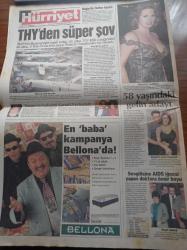 Hürriyet Gazetesi - 25 Ekim 1998 -  İstanbul Büyükşehir Belediye Başkanı Recep Tayyip Erdoğan İstifam Yakın - Tekvando'da Avrupa Şampiyonu Mert Tuncer -Beşiktaş Fenerbahçe Derbisi - Süleyman Seba'nın İstifası Cebinde - Cumhuriyetimizin 75. Yıl Kutlamaları - Nesim Malki Cinayeti - Aşkın Nur Yengi - AIDS Aşısı Maymunları Kurtardı - Gazinolar Coştu - Hülya Avşar - Emel - Muazzez Abacı - Çevre Bakanı İmren Aykut - Alkolizmin Geni Bulundu