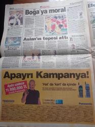 Hürriyet Gazetesi - 25 Ekim 1998 -  İstanbul Büyükşehir Belediye Başkanı Recep Tayyip Erdoğan İstifam Yakın - Tekvando'da Avrupa Şampiyonu Mert Tuncer -Beşiktaş Fenerbahçe Derbisi - Süleyman Seba'nın İstifası Cebinde - Cumhuriyetimizin 75. Yıl Kutlamaları - Nesim Malki Cinayeti - Aşkın Nur Yengi - AIDS Aşısı Maymunları Kurtardı - Gazinolar Coştu - Hülya Avşar - Emel - Muazzez Abacı - Çevre Bakanı İmren Aykut - Alkolizmin Geni Bulundu