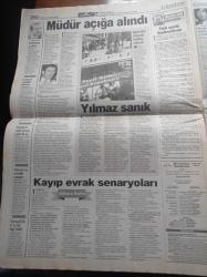 Hürriyet Gazetesi - 25 Ekim 1998 -  İstanbul Büyükşehir Belediye Başkanı Recep Tayyip Erdoğan İstifam Yakın - Tekvando'da Avrupa Şampiyonu Mert Tuncer -Beşiktaş Fenerbahçe Derbisi - Süleyman Seba'nın İstifası Cebinde - Cumhuriyetimizin 75. Yıl Kutlamaları - Nesim Malki Cinayeti - Aşkın Nur Yengi - AIDS Aşısı Maymunları Kurtardı - Gazinolar Coştu - Hülya Avşar - Emel - Muazzez Abacı - Çevre Bakanı İmren Aykut - Alkolizmin Geni Bulundu
