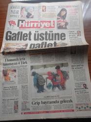Hürriyet Gazetesi - 10 Ocak 1999 - Fatih Terim'den İstifa Sinyali - Hakan Şükür Başbakan Mesut Yılmaz'ı Ziyaret Ederek Vedalaştı - İstanbul'da Radyasyon Tehlikesi Yaratan Olay - Doğru Yol Partisi İle Demokratik Sol Parti'de İlk Uzlaşma - DTP'de Yalım Erez Harekatı - İtalya'da Panik 3 Apo Daha Geliyor - Murat Bardakçı