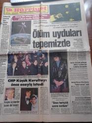 Hürriyet Gazetesi - 30 Ocak 1978 - Haydarpaşa Lisesi - Altın Küre Ödülleri Sahibini Buldu - Jane Fonda - Richard Burton - 1978 Arjantin Dünya Kupası - Beckenbauer - Fenerbahçe Başkanı Faruk Ilgaz - On Yıl Önce Uzaya Fırlatılan Ve Yaşlanan Uyduların Dünyaya Düşme Tehlikesi Var -  CHP Küçük Kurultayı Önce Asayiş İstedi - Kontrgerilla Konusunda İlginç İthamlar Başladı - Birleşik Amerika Başkanı Carter - Enerji ve Tabii Kaynaklar Bakanı Deniz Baykal - Ortak Pazar Bize Karşı Salça Savaşı Açtı