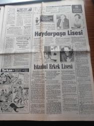 Hürriyet Gazetesi - 30 Ocak 1978 - Haydarpaşa Lisesi - Altın Küre Ödülleri Sahibini Buldu - Jane Fonda - Richard Burton - 1978 Arjantin Dünya Kupası - Beckenbauer - Fenerbahçe Başkanı Faruk Ilgaz - On Yıl Önce Uzaya Fırlatılan Ve Yaşlanan Uyduların Dünyaya Düşme Tehlikesi Var -  CHP Küçük Kurultayı Önce Asayiş İstedi - Kontrgerilla Konusunda İlginç İthamlar Başladı - Birleşik Amerika Başkanı Carter - Enerji ve Tabii Kaynaklar Bakanı Deniz Baykal - Ortak Pazar Bize Karşı Salça Savaşı Açtı