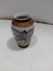 P7----MİNİ BOY JAPON PORSELEN VAZO