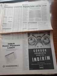 Hürriyet Gazetesi - 4 Şubat 1999 -  Fethullah Gülen Barış Manço'nun Cenazesine Geldi - Oğuz Aral - Atatürk Sertifikalı Tablo - Barış Manço'nun Ani Ölümü - Barış Manço Güz Yağmurları İle Göçtün Gittin Diyordu - Barış Manço'nun Cenazesinde İmam da Şarkısından Sözler Okudu- Barış Manço İçin Devlet Sanatçısı Unvanına Onay - Her Görüşmede Alaattin Çakıcı'yı Soyuyorlar - Hakan Şükür - Hasan Şaş