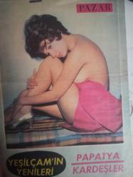 Pazar Aktüalite Sinema Tiyatro Mizah Mecmuası Dergisi Gazetesi - 25 Mart 1967 - Sayı:548 - Leyla Sayar - Opon İlaç Reklamı - Cüneyt Arkın - Güler Cüreklibatur - Fahrettin Cüreklibatur - Üzgün Karımın Evine Dönmesi İçin Herşeye Razıyım haberi - POP Sabun Reklamı - Sema Özcan - Ediz Hun - Vog Çorap Reklamı - Esen Püsküllü - Yüksel Alkaya - Berker İnanoğlu - Çolpan İlhan - Cüneyt Arkın - Fatma Girik - Yüksel Alkaya - Papatya Alkaya fotoğraf ve haberi - Dergi Tam Değildir Sadece 12 Sayfası Mevcuttur