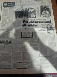 Hürriyet Gazetesi - 15 Ocak 1978 - Fenerbahçe Seyirci Ve Hasılatta Da Lider - Dünya Kupası Kuraları Çekildi - Kapıcılar Eczacılar Silah İstiyor - Hükümet Programı Bugün Mecliste Görüşülüyor - MHP Genel Başkanı Alparslan Türkeş - Ve Korsanlar Bolero'yu Soydu - Necmettin Erbakan Türkiye'yi Bitirdi Yurt Dışında Fabrika Kuruyor - Bülent Ecevit