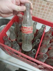 24 adet 250 ml Coca cola şişe ve kasası