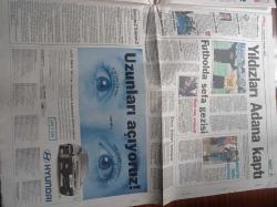 Milliyet Gazetesi - 4 Kasım 1998 -  Hasan Cemal Milliyet'te - Barzani Ankara'da - İstanbul Üniversitesinde Yine Türban Eylemi - Ayşe Kulin Bosna Yazı Dizisi - Acıların Köprüsü Mostar - Okan Buruk - Emre Belözoğlu - Hagi - Aykut Kocaman - Ankara DGM Savcısı Nuh Mete Yüksel'den Fazilet Partisi Uyarısı - Deniz Baykal'dan RTÜK Yasasıyla İlgili Söz Alan Levent Kırca Açlık Grevini Yarıda Kesti - Nesim Malki Tetikçisi Şükrü Elverdi Cezaevinde - Fikri Sağlar Susurluk'un Kitabını Yazdı