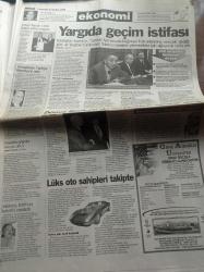 Milliyet Gazetesi - 17 Şubat 1999 - Türkiye Tarihini Değiştirecek Müthiş Operasyon - Türk Özel Timi Abdullah Öcalan'ı Kenya'da Bulup Getirdi - Bordo Bereli Harekatı - Örgüt Panikte - Kenya Abdullah Öcalan'ı Kovdu - Abdullah Öcalan Yakalandı Piyasa Coştu - Şehit Annelerinin Sevinç Gözyaşları - 16 Şubat Artık Anneler Günü - PKK'nın Gerçek Yüzü - Harun Erdenay - İbrahim Kutluay