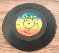 ZEKİ MÜREN-GÖKYÜZÜNDE YALNIZ GEZEN YILDIZLAR