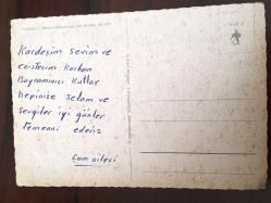 ŞEHİR KARTPOSTALI, HANAU, ALMANYA'NIN HESSEN EYALETİNE BAĞLI ŞEHRİNDEN BİR KAMU BİNASI VE ÖNÜNDEKİ HEYKELLER, ARKASI YAZILI, RENKLİ, 11 X 15 CM EBADINDA - 1940'LAR, 1950'LER, 1960'LAR, 1970'LER 1980'LER