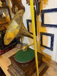 Yeni kurmalı Gramafon dekor amaçlı