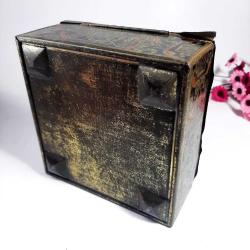 Vintage Teneke Metal Kutu, Kare Çiçek Desenli Kutu