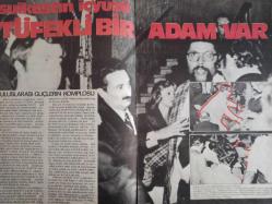 Adam Magazin Dergisi - Eylül 1976 - No:18 - Necmettin Erbakan - Barbra Bernard - 76/77 Erkek Modası haberi - Sinan Bilsel - Kerim Kerimoğlu - Suikastın İçyüzü Tüfekli Bir Adam Var haberi - Piranalar haberi - Sayı Bilim haberi - Anne Marie Alexandra - 45. İzmir Uluslararası Fuarı haberi - Ev Dekorasyon Reklamı - Aksu Kumaş Reklamı fotoğraf ve haberi - Tam Takım Dergi