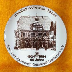 VINTAGE HANDBALL VOLLEYBALL TURNEN 1924-1984 60 JAHRE HATIRA SEPHIA BASKI RESİMLİ AVRUPA FRIESLAND MELITTA GERMANY PORSELEN TABAK
