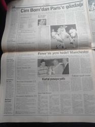 Radikal Gazetesi - 28 Ekim 1996 -  Fenerbahçe'nin Yeni Hedefi Manchester United - Galatasaray Çok Farklı - Hakan Şükür - Yol Filmi - Cumhuriyetin 73. Yıldönümünde Bayraklı Tepki - Refah Partili Devlet Bakanı Sabri Tekir'den Yekta Güngör Özden'e Edepsiz Suçlaması - Abdülmelik Fırat Devlet Benimle İşbirliği Yapsın - Adalet Bakanı Şevket Kazan Avrupa Parlamentosu'na  Muhtaç Değiliz - Anadolu Üniversitesi Eskişehir'in Çehresini Değiştirdi