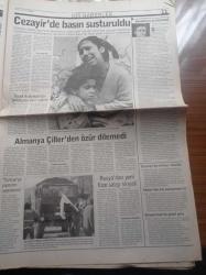 Radikal Gazetesi - 28 Ocak 1997 - Necmettin Erbakan Silah Ve Minarenin Gölgesinde - Cinci Hoca Ali Kalkancı'nın Çek Sahtekarlığı Ortaya Çıktı - McDonald's 18 Ay Ajan Gibi Çalıştı - Refah Partisi Aşçıyı Bile Değiştirdi - Almanya İle Özür Krizi