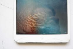 a1432 İPAD TABLET DIS EKRANI KIRIK DETAYLAR ACIKLAMADA  (YENI RAF