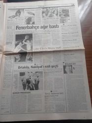 Radikal Gazetesi - 25 Ocak 1998 - Sutopu Ligi Sona Eriyor - Ali Şen Divan'a veda Etti - İbrahim Kutluay - Anna Kournikova - Grip Alarm Verdi - Bill Clinton'ın Rüya Takımı İç Giyim Defilesi - Devlet Bakanı Güneş Taner - Mesut Yılmaz'ı Susurluk Suskunluğu Uzun Sürdü - Tansu Çiller