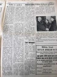 ZONGULDAK  KÜÇÜK GAZETE YEREL TAŞRA  BASINI -  9 Şubat 1955 YIL :3 SAYI :392- E.K.İ Umum Müdürü Kandilli 'de Cemal Zühtü Aysan  hastane  inşaatını ve ocakları tetkiketti -- Karabük -İsmetpaşa Yolu   İnşaata Hızla Devam Ediliyor  - Tuzağa düşürülerek taşa tutulan  düğün alayı - -Belediye Meclisimiz  - İş bankasının Ereğli de  Açacağı Şube - Karabük'te Dörtlü  Turnuva Kupa Maçları -İç Haberler  Bir kamyonun elektrik direğine çarpması neticesi  şehir  üç saat cereyansız  kaldı -İzmir Mektupları Yazan : Bedri Yıldırım - Sulh Ve Nefret -Polisin cüzdanını  çalarken yakalandı -