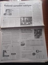 Yeni Yüzyıl Gazetesi - 15 Mart 1998 - Sinema Ve Tiyatro Dünyamızın Usta Oyuncusu Tuncel Kurtiz Anlattı - Yine Bill Clinton Yine  Taciz - Bill Gates - En Yüksek dağlar Mars'ta - Milli Güvenlik Kurulu'ndan Kadro Operasyonu - Rektör de Kararlı Türbancılar Da - Müthiş İddia Kürşat Yılmaz'ı Titan Kaçırttı - Onun Adı Turist Ömer Değil Sadri Alışık