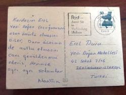 HEDİYE KARTPOSTALI, ALMANYA HANAU KENTİNDEN TARİHİ YAPILARIN OLDUĞU FOTOĞRAF KARELERİ, ARKASI YAZILI VE PULLU, RENKLİ, 15 X 10 CM EBADINDA - 1940'LAR, 1950'LER, 1960'LAR, 1970'LER 1980'LER