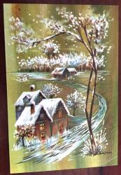 HEDİYE KARTPOSTALI, FISTIK YEŞİLİ FON ÜZERİNE KARLA KAPLI AĞAÇLARIN VE EVLERİN OLDUĞU GÜZEL BİR KIŞ RESMİ ÇİZİMİ, ARKASI YAZILI, RENKLİ, 15 X 10 CM EBADINDA - 1940'LAR, 1950'LER, 1960'LAR, 1970'LER 1980'LER