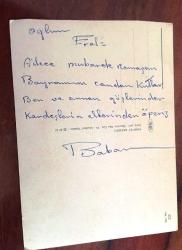 HEDİYE KARTPOSTALI, 60'LI YILLARDAN BİR AİLE FOTOĞRAFI, ŞIK GİYİMLİ ANNE VE BABA VE 4 TANE SEVİMLİ ÇOCUK, ARKASI YAZILI, RENKLİ, 15 X 11 CM EBADINDA - 1940'LAR, 1950'LER, 1960'LAR, 1970'LER 1980'LER