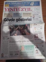 Yeni Yüzyıl Gazetesi - 19 Ocak 1998 - Grup Vitamin'in Beyni Gökhan Semiz Son Yolculuğuna Uğurlandı - Eski Komünistlerin Yeni Umudu Papa Fidel Castro'nun Kübası'nda - Fazilet Partisi'nden Gövde Gösterisi - Necmettin Erbakan'ı Karşılayan Kalabalık Havalimanı Trafiğini Kitledi - Fethullah Gülen Ve Okulları Yazı Dizisi
