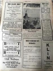 ZONGULDAK  KÜÇÜK GAZETE YEREL TAŞRA  BASINI - 11KASIM 1955 YIL :4 SAYI :619 -Ölmez Atatürk 'ün Ebediyete İntikalin 17 . Yıldönümü -  Petrol Kokan Peynirler - Zonguldak Öğrencilerini   Yatılı Okutma Derneği - Sabah Esintisi  Bıktık Yahu  yazan Mehmet  Ufuk -  Orman İşlemesinin  Yol Faaliyetleri  - İç Haberler  : Köy Kanunu Tasarısı   Yeni  tasarı birçok esaslı hükümleri  ihtiva ediyor -  Çaycuma da kanlı bir vaka - Dış Haberler : Sovyet  Ziraatçıları  Amerika da  - Hurda ve Müstamel  varil  satılacaktır  Ereğli  Kömürleri İşletmesinden - Ev -Kadın - Moda - Yeni  Kürk Modelleri -