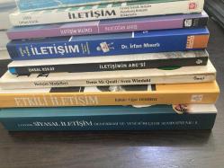 İletişim seti- 10 kitap- politikanın iletişimi iletişimin politikası, kamuoyu iletişim ve demokrasi, sanat iletişim ve iktidar, iletişim, iletişim bilinci, genel ve teknik iletişim, iletişimin abcsi, iletişim modelleri, etkili iletişim, ulusal siyasal iletişim demokrasi ve yeni süreçler sempozyumu