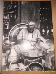 A Song in Metal Folk art of Uzbekistan - Gafur Gulyam Art and Literature Publishers - Rusça , İngilizce Kitap (Özbekistan'ın Metal Halk Sanatında Bir Şarkı)
